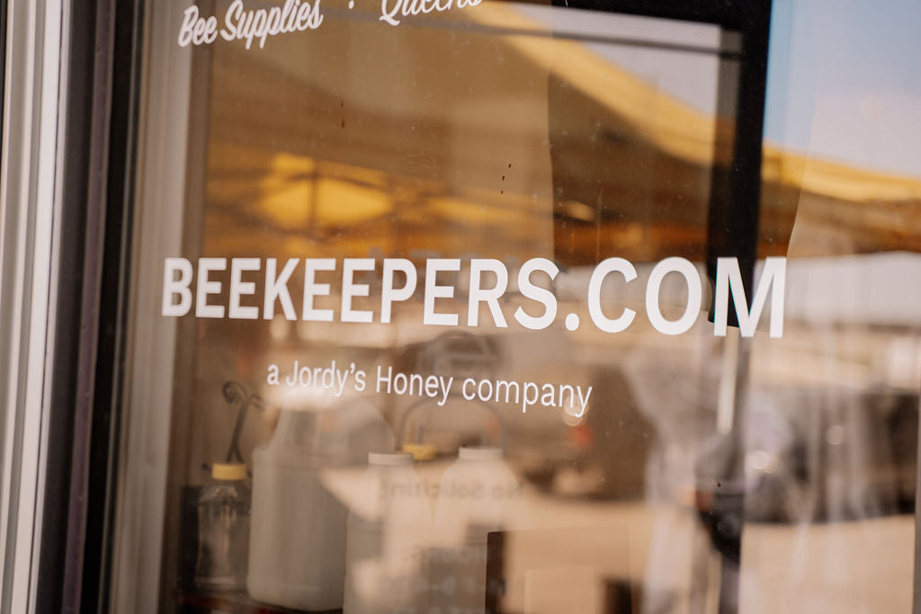 BEEKEEPING SUPPLIES | BEE HIVE KITS | BEEKEEPERS.COM
