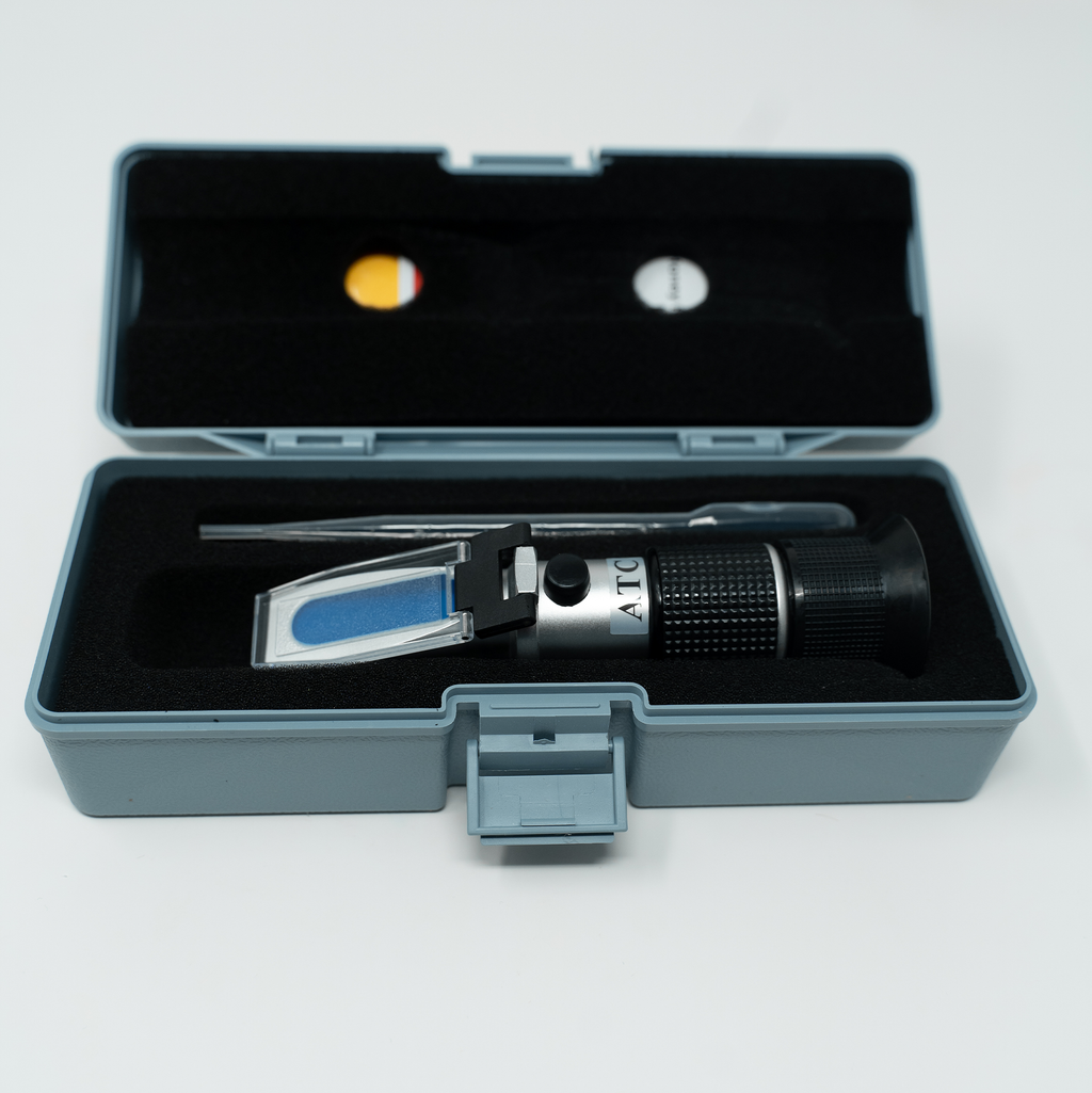 REFRACTOMETER