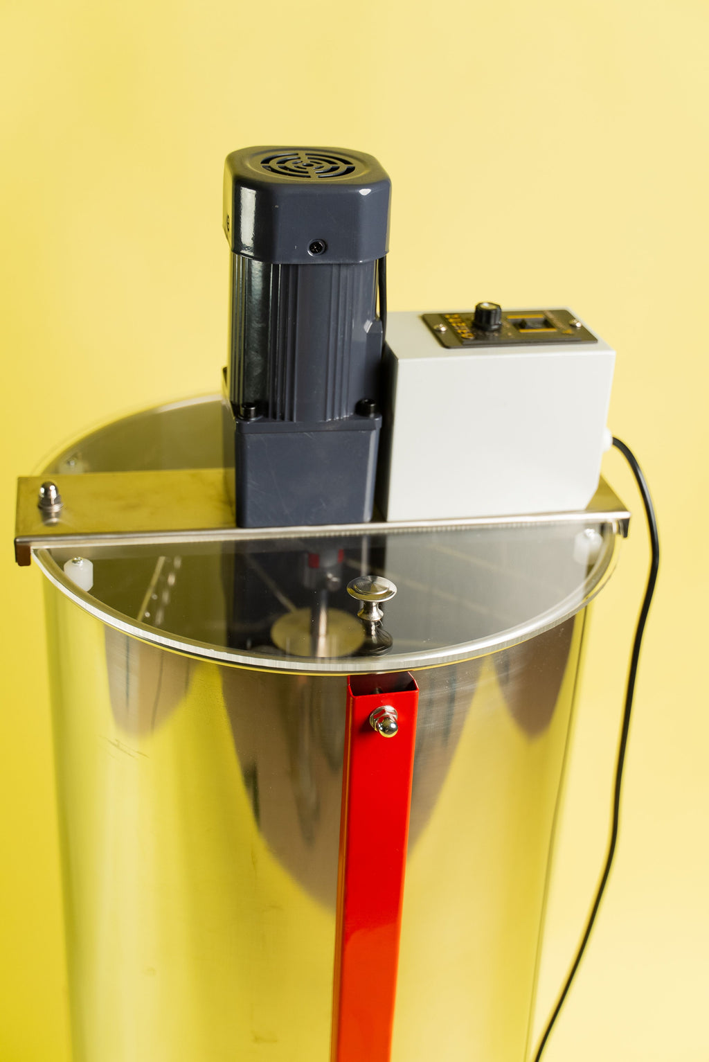 EXTRACTOR - 3 FRAME STAINLESS STEEL MOTORIZED