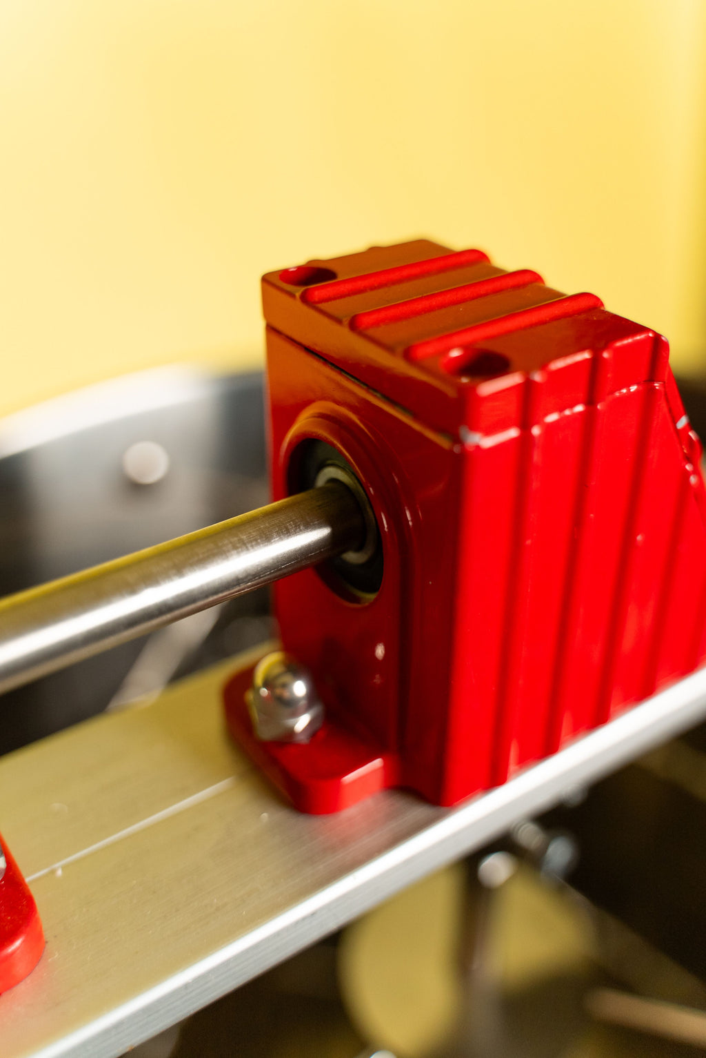 EXTRACTOR - 3 FRAME STAINLESS STEEL HAND CRANK